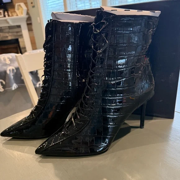 New I. N. C. International Concepts Croc Bootie Hariet Lace Up Black size 12 - Picture 5 of 9